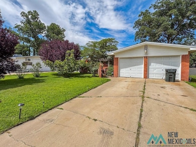 1208 Bryan Cir, Carlsbad, NM 88220 - photo 2