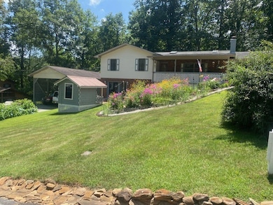 94 Crestview Heights, Franklin, NC 28734 - photo 2