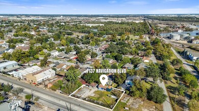 7137 Navigation Blvd, Houston, TX 77011 - photo 2