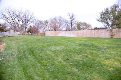 215 Neltom Dr, Pierre, SD 57501 - photo 5