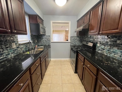 94 Brewster Cir, Old Bridge, NJ 08857 - photo 4