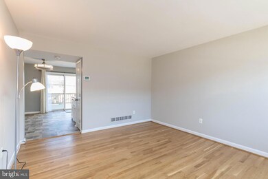 627 Charraway Rd, Baltimore, MD 21229 - photo 3