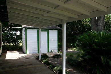 112 Melbourne St, Houston, TX 77022 - photo 4