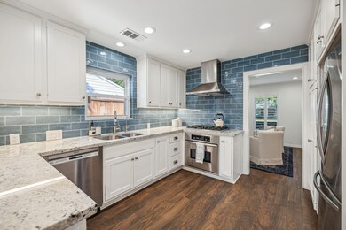 10023 Overbrook Ln, Houston, TX 77042 - photo 5