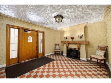 Entrance/Foyer