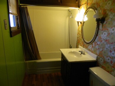 104 W 2nd St, Oglesby, IL 61348 - photo 7