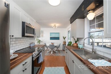 Beautifully Remodeled Kitchen