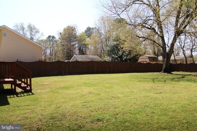 211 Meadow Ave, Colonial Beach, VA 22443 - photo 6