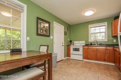 416 Maple St, Jacksonville, NC 28540 - photo 6