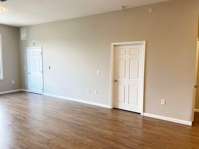 195 Avenue E unit 204, Bayonne, NJ 07002 - photo 5