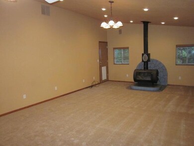 5063 Pleasant Creek Rd, Rogue River, OR 97537 - photo 7