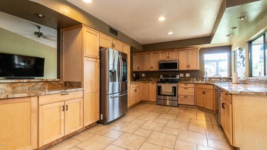 2247 E. Kathleen Rd-12