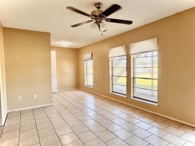 3021 Sycamore Ave unit 6, Bay City, TX 77414 - photo 4