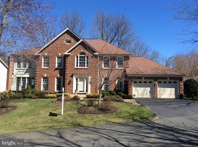 6185 Snowhill Ct, Centreville, VA 20120 - photo 2