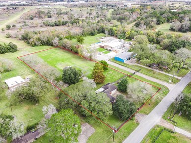 1675 E South St, Alvin, TX 77511 - photo 6