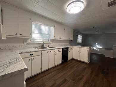 2210 Oakhaven Dr, Albany, GA 31721 - photo 6