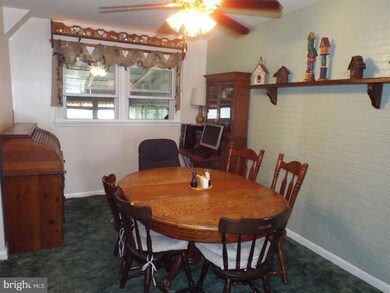 1122 E 8th St, Crum Lynne, PA 19022 - photo 5