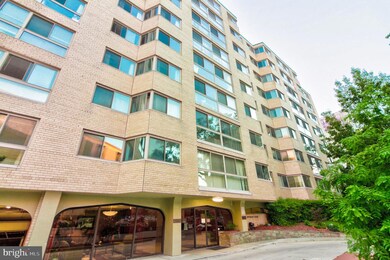 Jefferson House unit 713, Washington, DC 20037 - photo 3