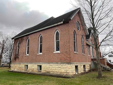 105 N Mckee St, MacY, IN 46951 - photo 2