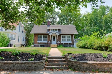 700 Oak Park Ave, Des Moines, IA 50313 - photo 2