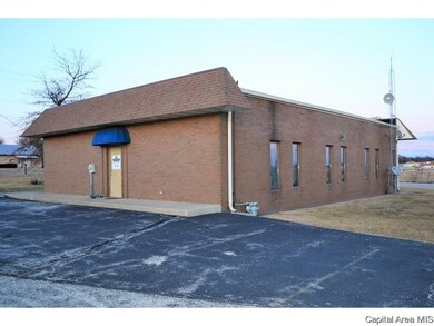 2253 W Morton Ave, Jacksonville, IL 62650 - photo 3
