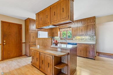 2807 Maple St N, Fargo, ND 58102 - photo 6