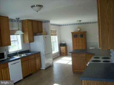256 Grove Rd, Kunkletown, PA 18058 - photo 3