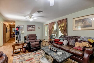 204 Arcadia St, Hurst, TX 76053 - photo 5