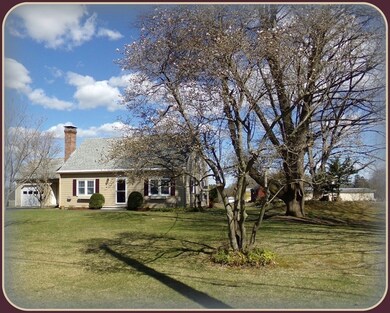 17 Meadowbrook Dr, Hadley, MA 01035 - photo 5