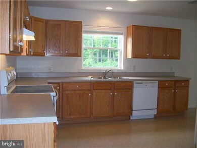 161 Meadow Alley, Pottstown, PA 19464 - photo 5