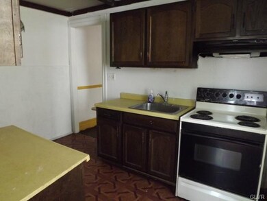 441 N 4th St, Allentown, PA 18102 - photo 2