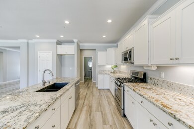 878 Coggins St, Redding, CA 96003 - photo 2