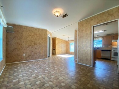 Excellent Layout and Traffic Flow Makes Living Spa