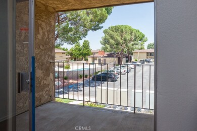 42849 15th St W unit 4, Lancaster, CA 93534 - photo 4