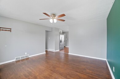 4024 Etna St, Columbus, OH 43213 - photo 6