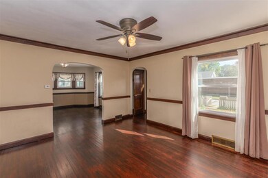 2547 5th St, Moline, IL 61265 - photo 4