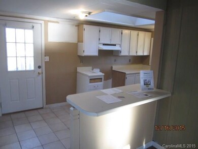 79 Cedar Creek Dr, Hendersonville, NC 28792 - photo 6