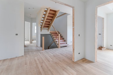 286 N Indiana St, Elmhurst, IL 60126 - photo 2