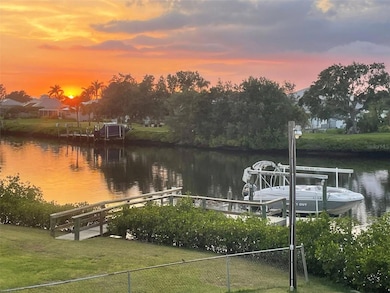 904 Lucille Ave, Nokomis, FL 34275 - photo 2