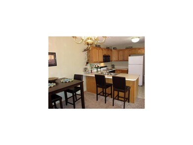 Kitchen. Breakfast bar, kitchen with bonus plannin