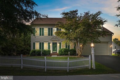 1901 Powells Landing Cir, Woodbridge, VA 22191 - photo 2