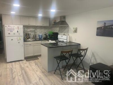 26 Dalbert St unit M11, Carteret, NJ 07008 - photo 2