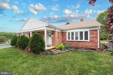 14 Longview Rd, Seven Valleys, PA 17360 - photo 2