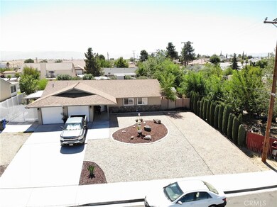 14147 Apple Creek Dr, Victorville, CA 92395 - photo 7