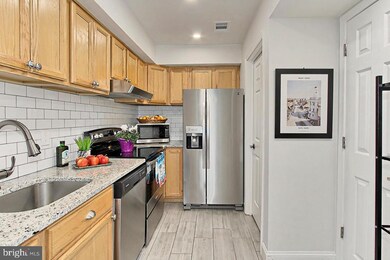 9655 Hagel Cir unit E, Lorton, VA 22079 - photo 2