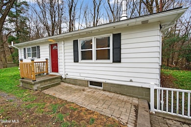 257 Lake Shore Dr, Rensselaer, NY 12144 - photo 2