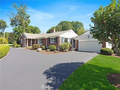 122 Summit Dr, Cranston, RI 02920 - photo 3