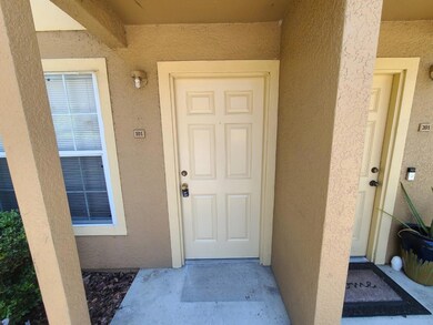 36320 Stonewood Ln unit 101, Zephyrhills, FL 33541 - photo 2