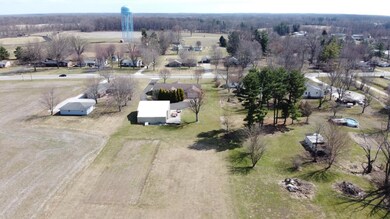 923 N Buckeye St, Osgood, IN 47037 - photo 2