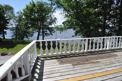 Balcony-upper deck 2